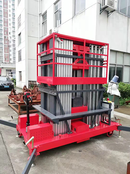 鋁合金升降機(jī)客戶測(cè)試中